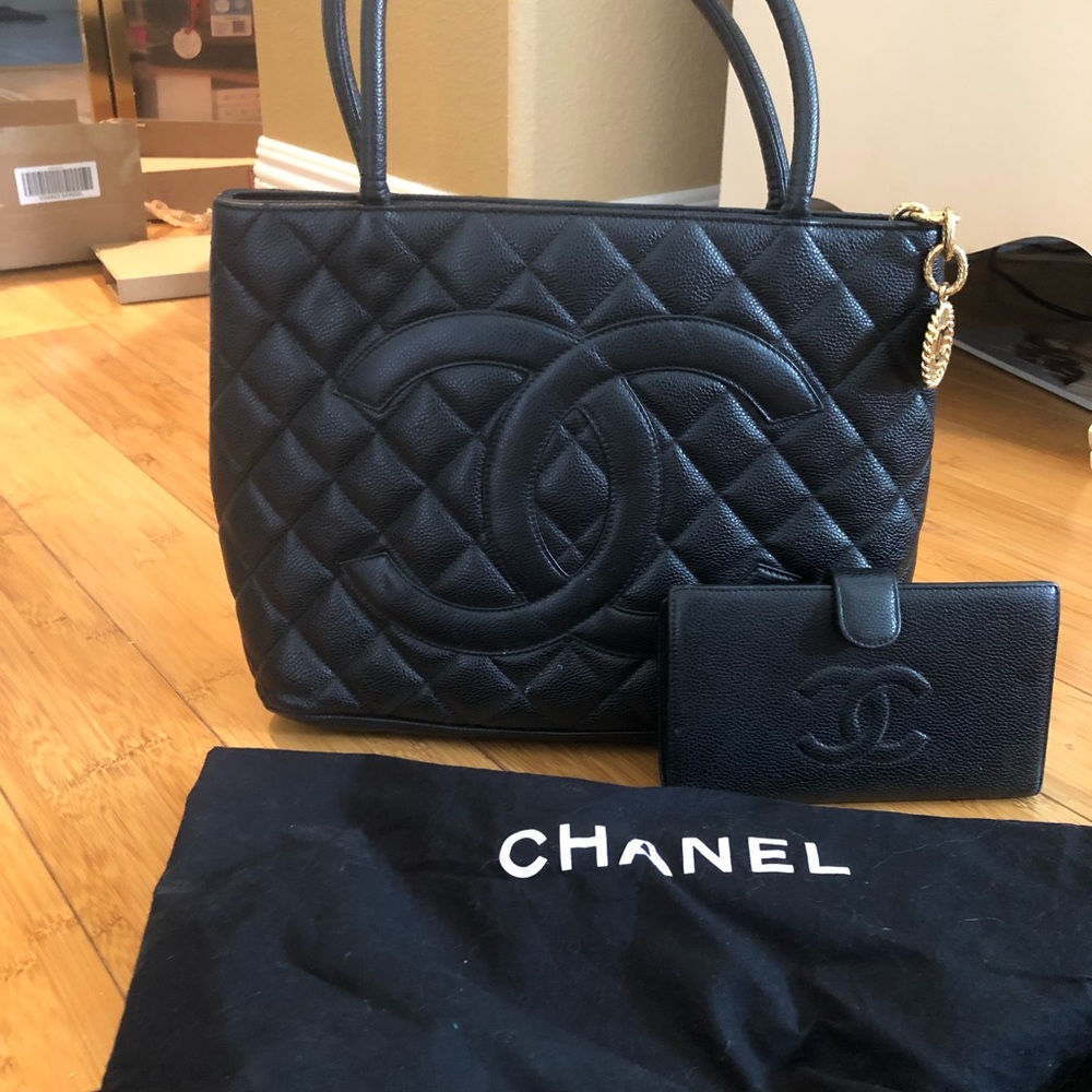Purse and wallet